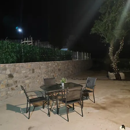 Holiday home Vaki's