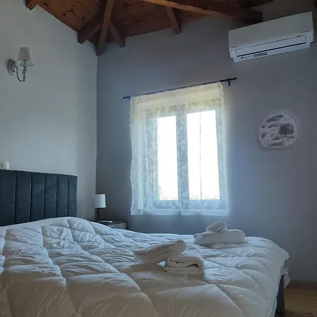 Vaki's Holiday home *